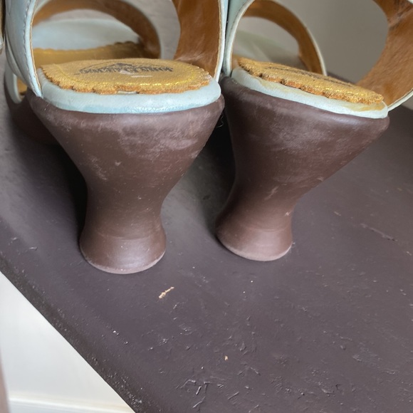 like NEW womens size 11 John Fluevog Sandals Friends are made for Life Size 11 - Picture 15 of 16